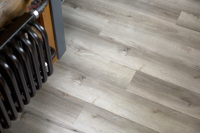 Кварцевый ламинат Home Expert Натуральный Дуб Горный ручей 1211/68W906